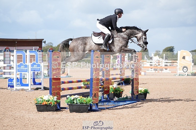 250913-114647-06735 - Cls 15 Snr Foxhunter