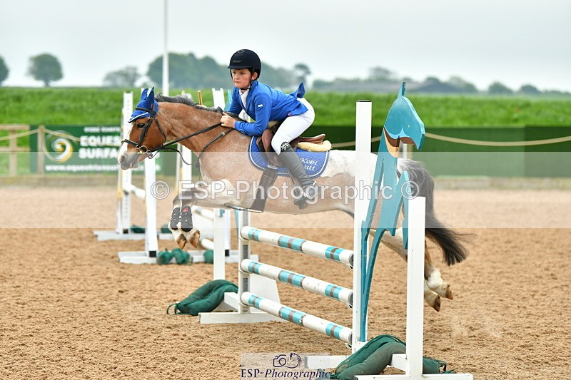 230513A-091256-00064 - Cls 11 Stepping Stones 128+138cm