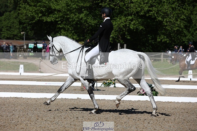 230526-101208-05205 - 359-LONG_BEACH-Giorgio_Nardilli-WEDTrotUp+DR