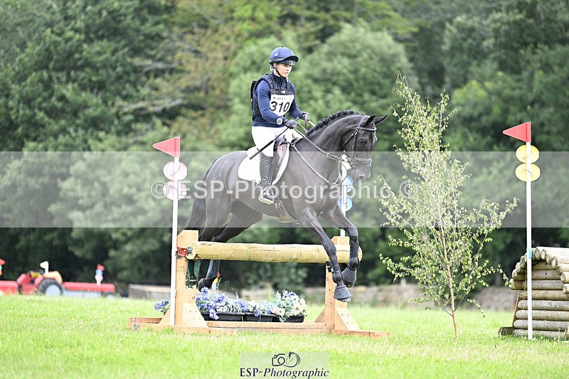 240804-114535-12124 - 310-Dani_Evans-BLACKADDER