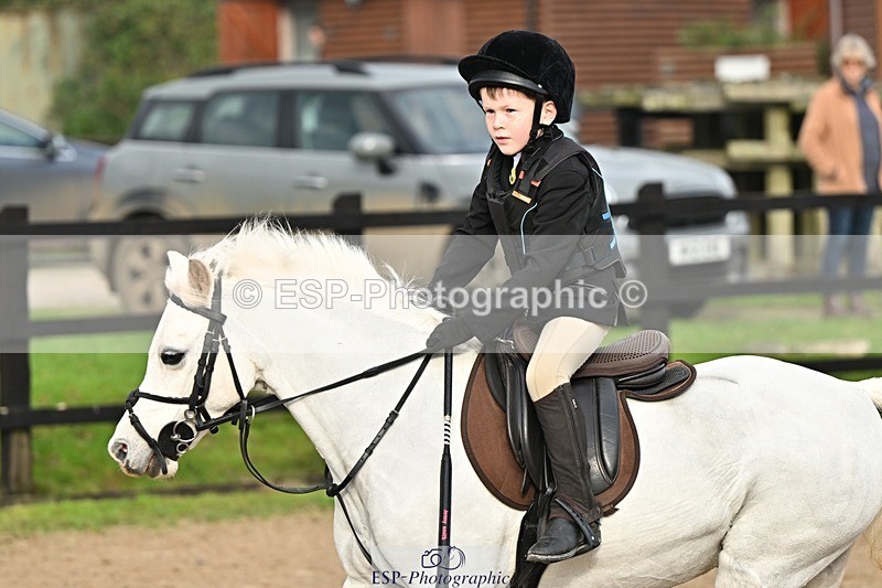 241110-103321-00338 - 40cm Showjumping