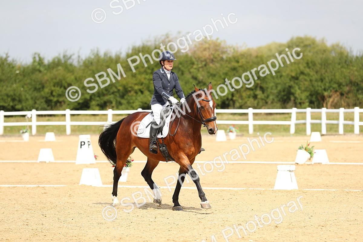 SBM_016471 - Class 13 - Novice 23 - 11.25-12.35