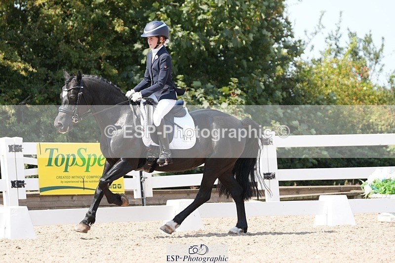 250817-135051-10516 - 171-Jessica.LaceyMoelwyn.Lowri.Ddu