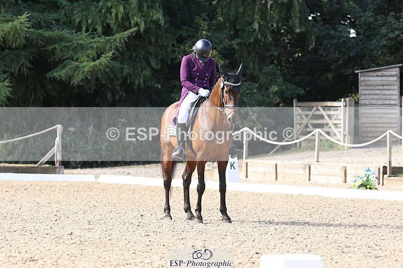 250809A-101258-02325 - 004-Nicola.KayesBoss.X