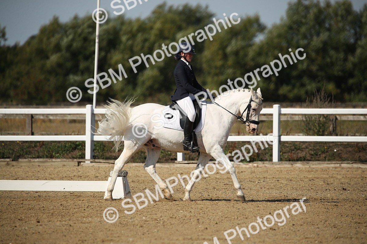 SBM_004226 - Class 11 - Novice 5 - 10.24-11.20