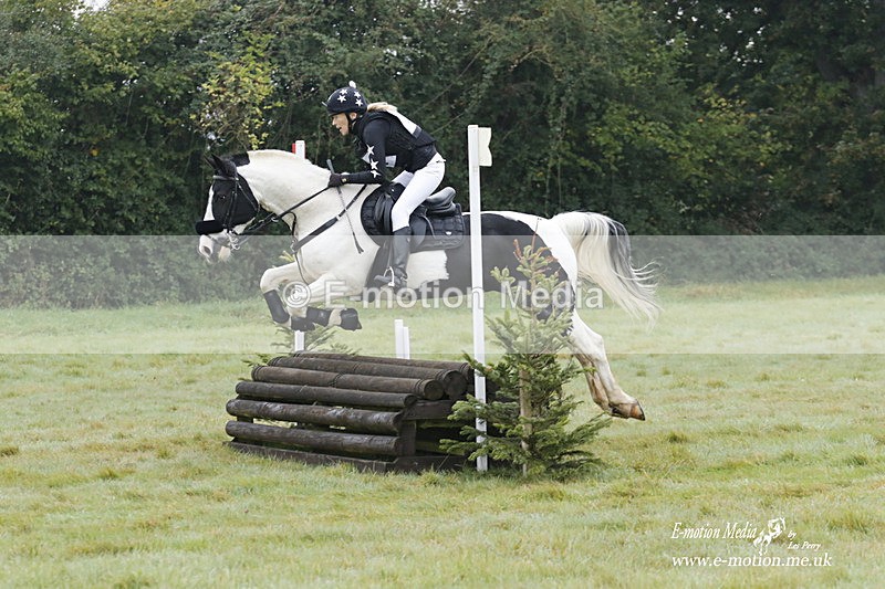 WWHT 171021 0515 - Novice Restricted (0.80m)  17/10/21