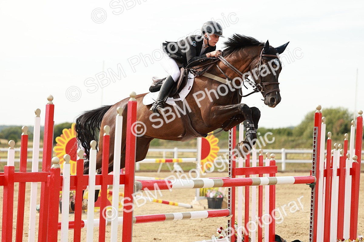SBM_008304 - Class 4 - Senior Foxhunter - 1.20m Open