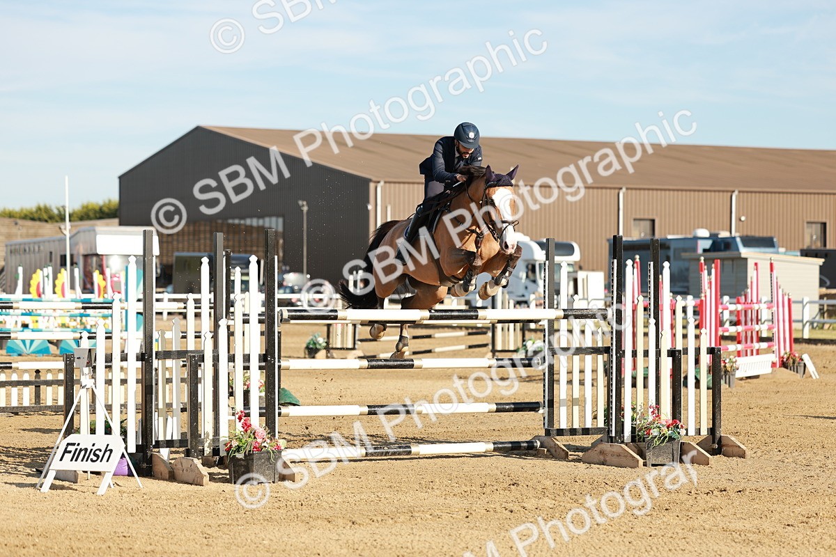 SBM_008815 - Class 6 - National 1.30m 1.40m Open Handicap