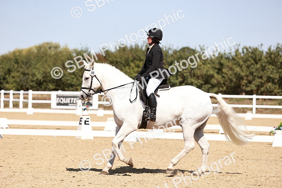 SBM_004964 - Class 12 - Novice 5 - 12.02-12.44