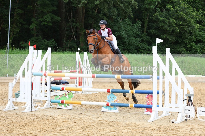 3E7A6415 - Class 8: Senior Newcomers/1.10m open