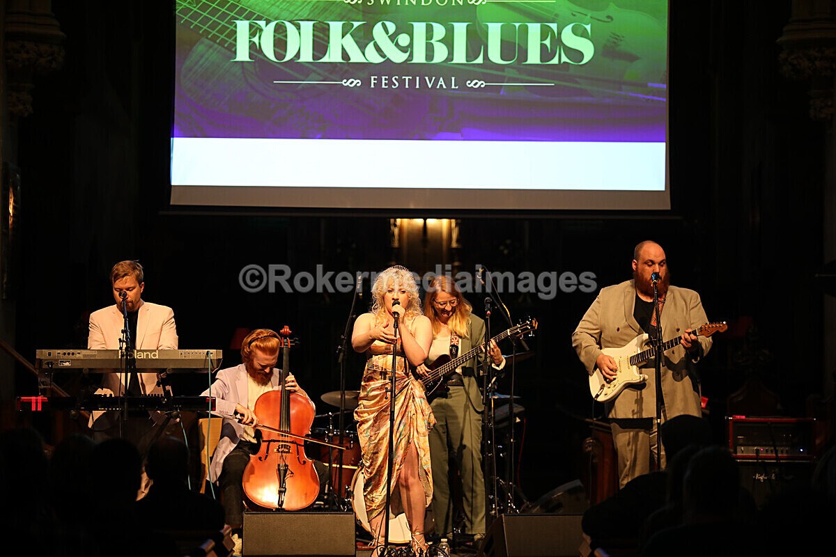 FOLK N BLUES-457 - FOLK and BLUES SEPT 2022