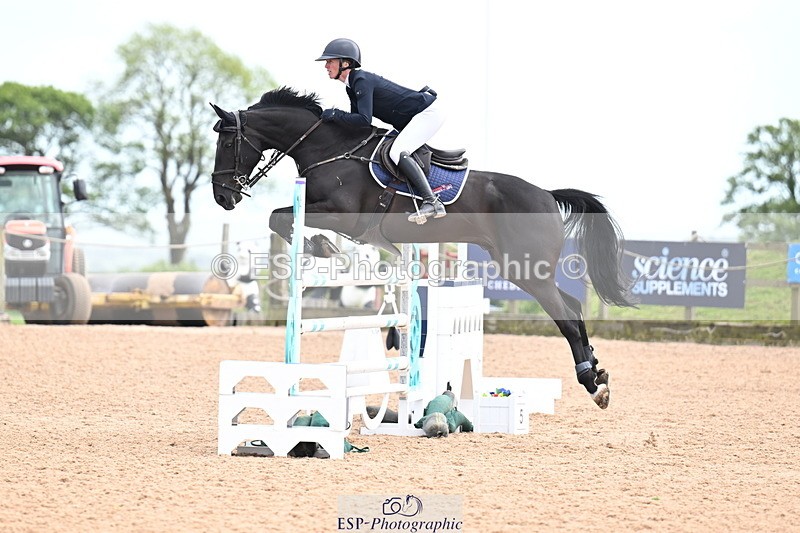 260513B-150034-01197 - Cls 6 Snr Fox and 1.20m Open