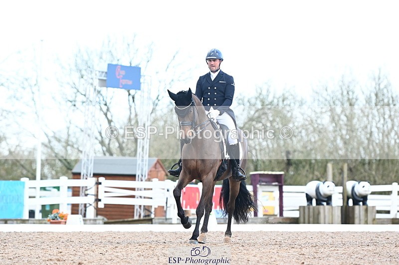 240218A-105337-06081 - 172-Jezz.Palmer-Honey.D'Or