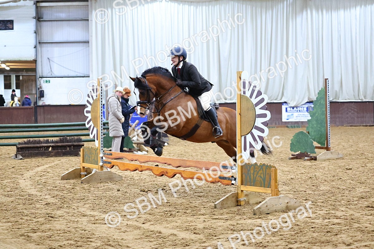 SBM_003180 - Class 35 - 60cm Training Stakes