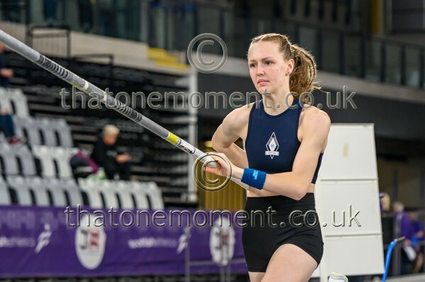 SeniorInd25-916960 - Field Female