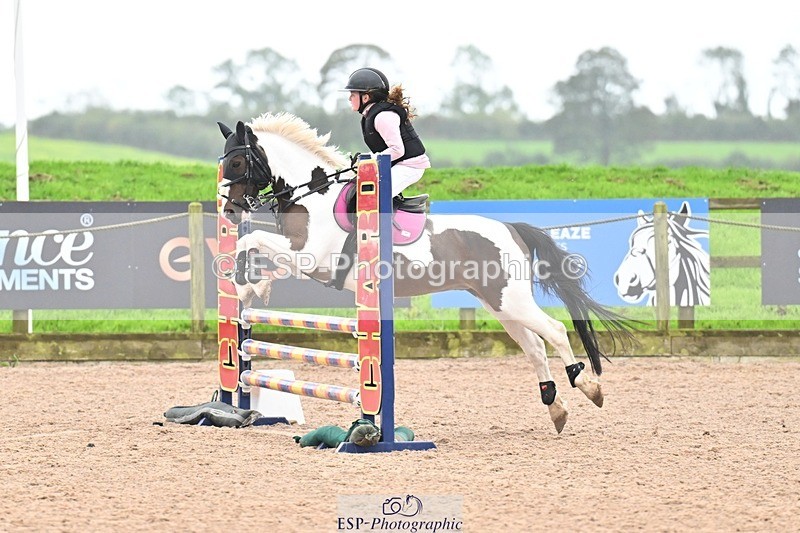 250920-155623-01822 - Cls 21 Pony Intro 80cm Derby