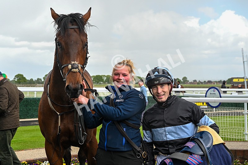 120526-Race 2-Ronson-7619 - Race 2 3.00pm Ire-Incentive, It Pays To Buy Irish