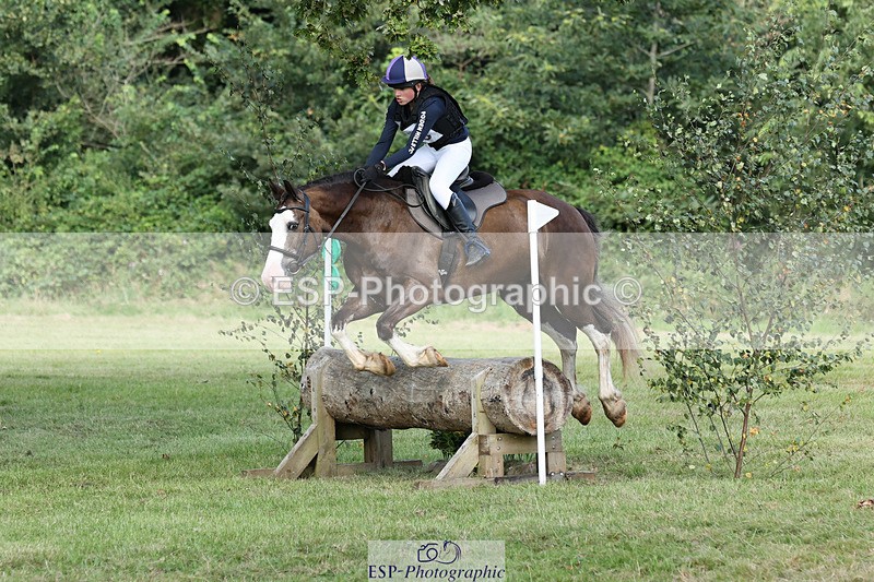 240825X-110229-32190 - 70cm XC 11.00 to 12.00