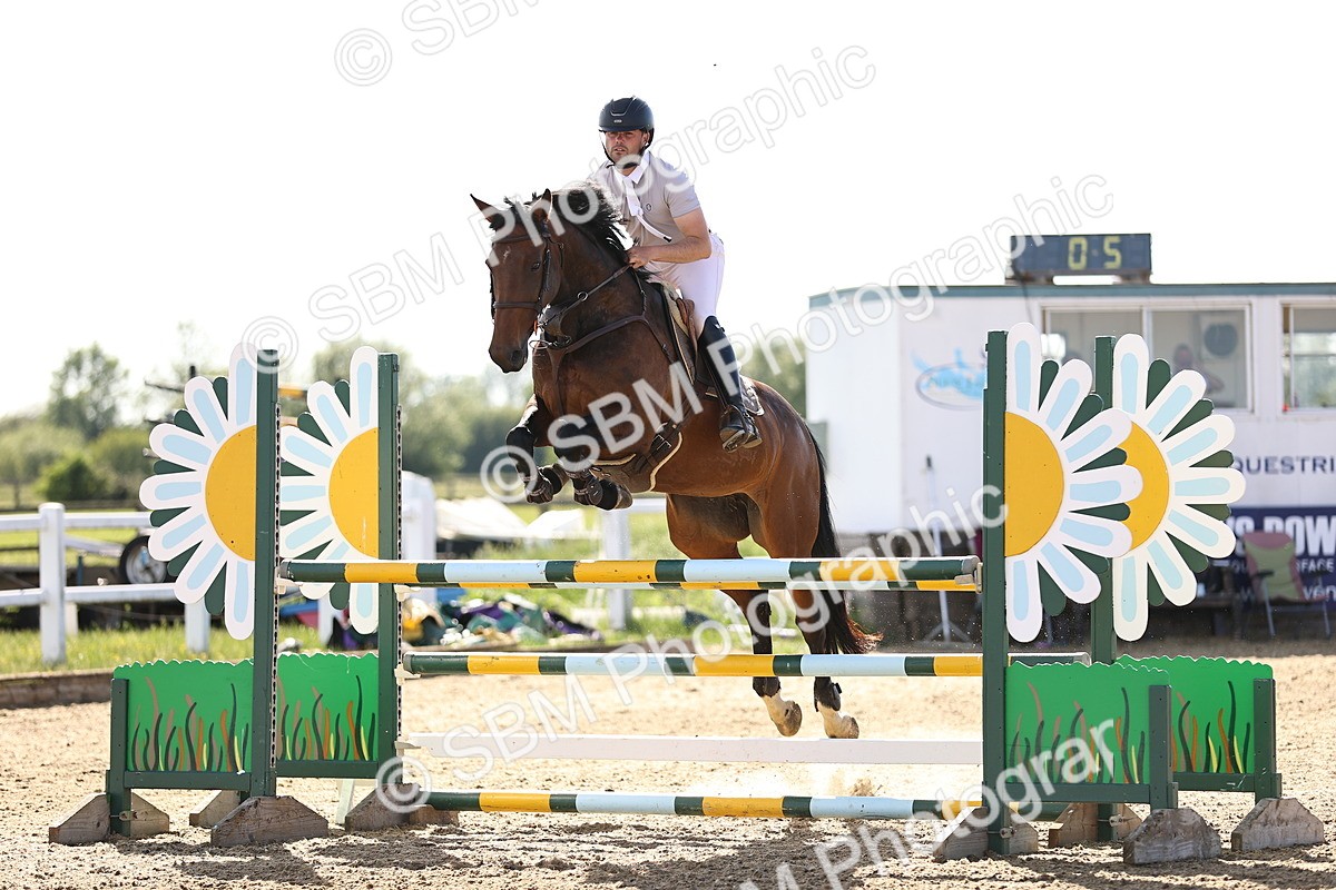 SBM_003112 - Class 5 - Senior Foxhunter - 1.20m