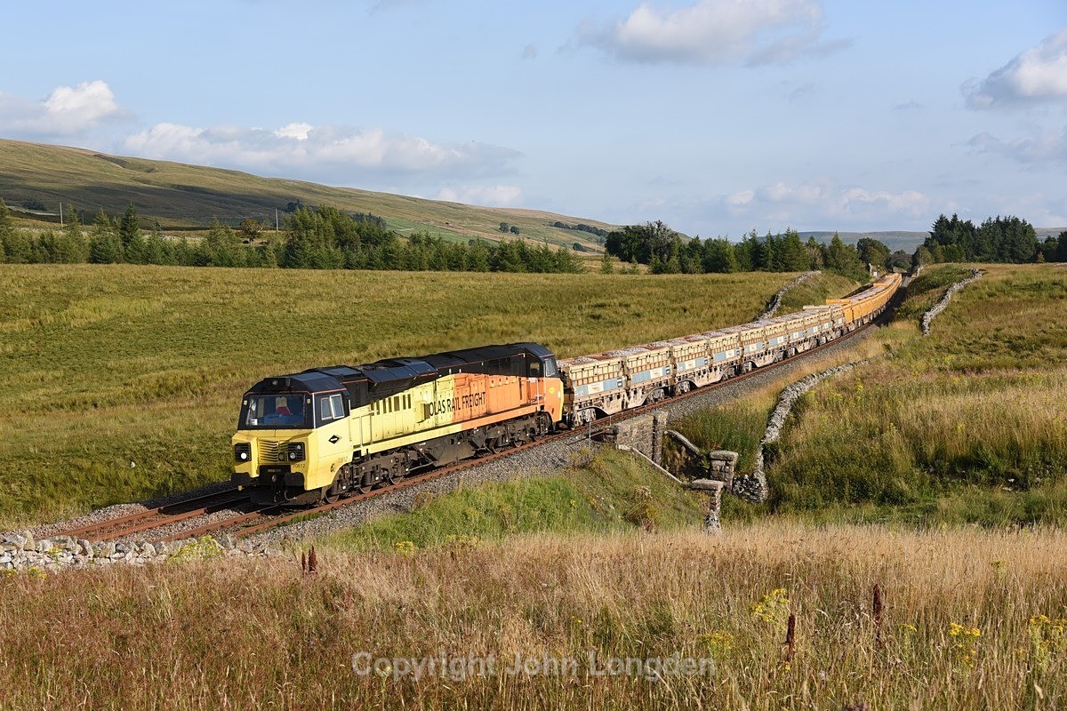 JL - 24.8.21 70812 6C89 Mountsorrel - Carlisle, Ais Gill - Ais Gill (road bridge northbound)
