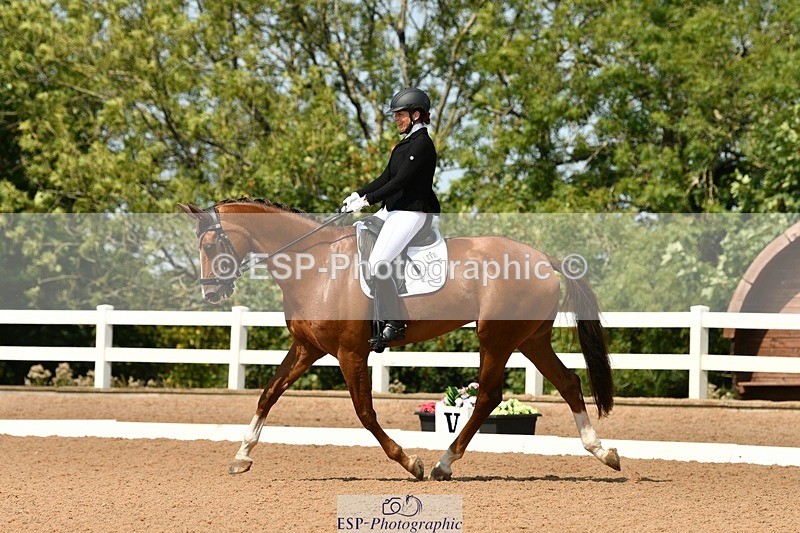 250817-124816-09731 - 088-Alice.De.SoerLauretta.S