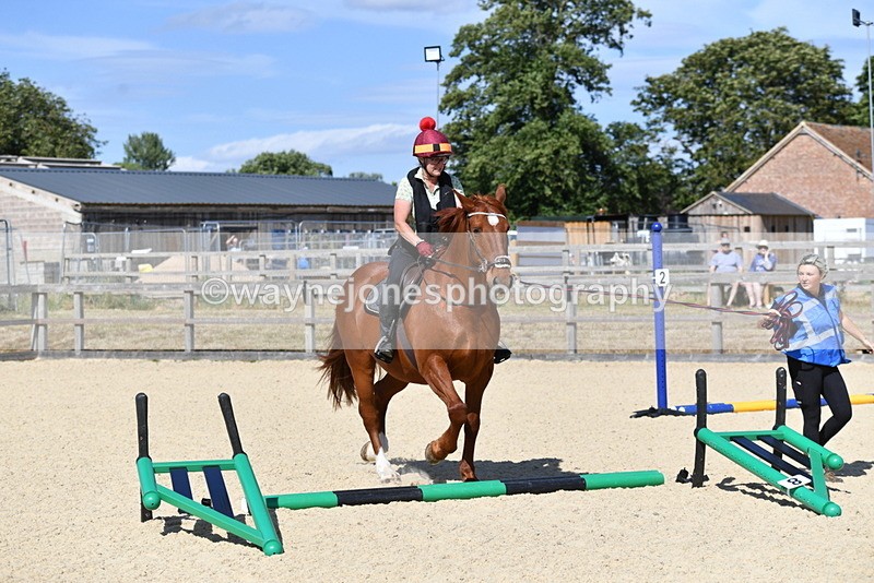 WJ5_5001 - Poles on the Floor