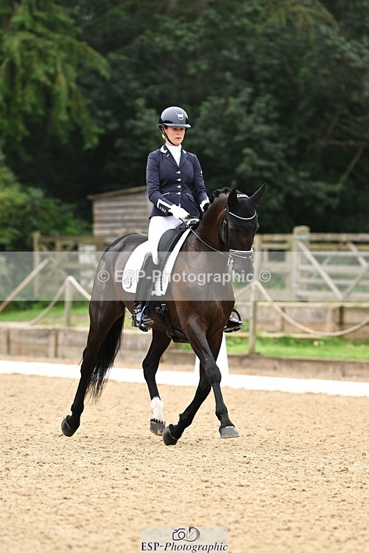 240811-110017-05377 - 226-Georgie.Nicholls-Woodcroft.Kika.Quina