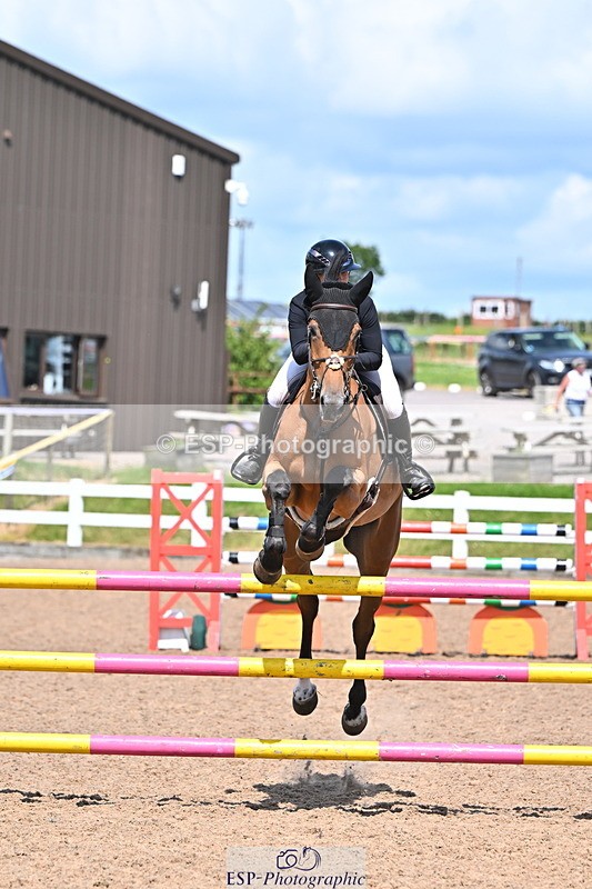 240619A-152538-00797 - Cls 5 Snr Foxhunter and 1.20m Open