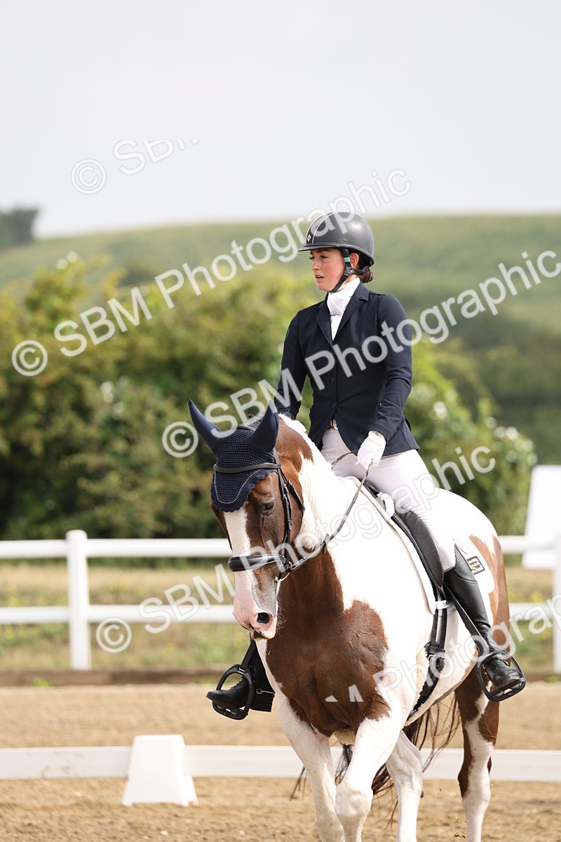 SBM_005452 - Class 6 - Novice 6 - 9.30-10.12