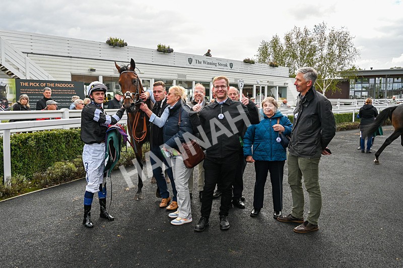 021024-Race 3-Kirkdale-6522 - Race 3