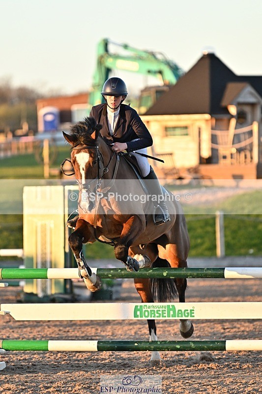 250401-192206-00989 - 90cm Classes