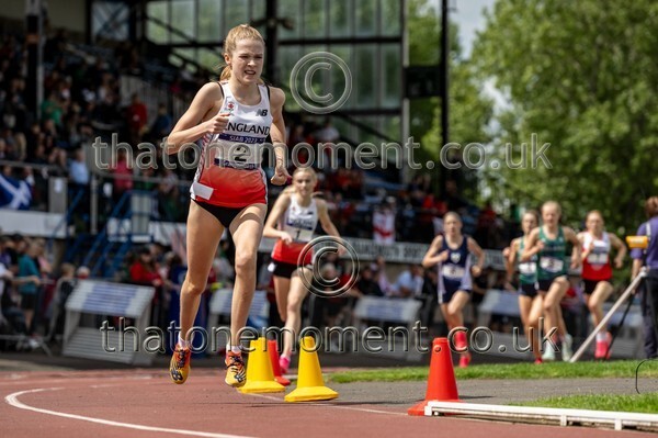 SIAB23-913759 - Track Female Set One