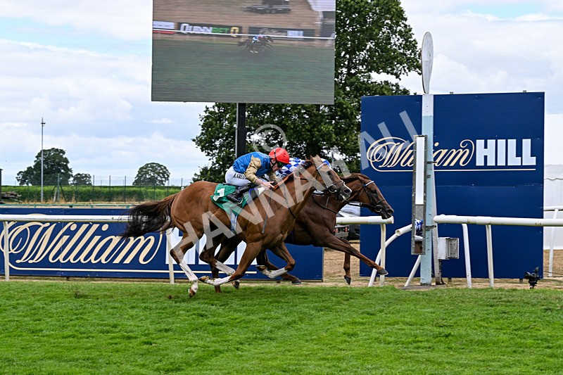 010826-Race 3-Brighton Beach-2722 - Race 3 14.43pm Theakston Great Yorkshire Pint EBF Novice Stakes