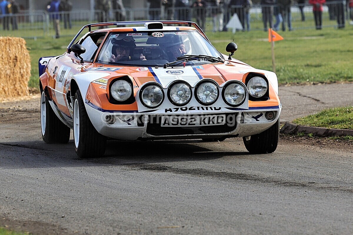 RETRO-254 - Race Retro