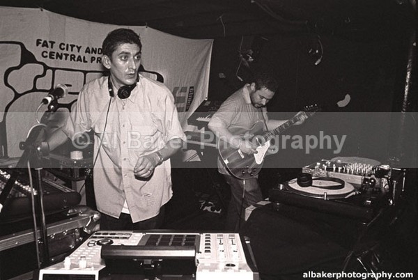 20 j-walk - Friends-&-Family @ the-roadhouse 02.11.02