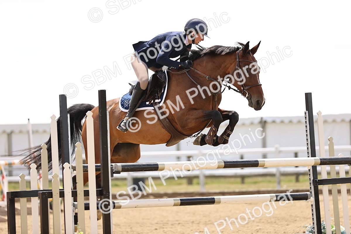 SBM_010558 - Class 9 - Senior Foxhunter - 1.20m Open