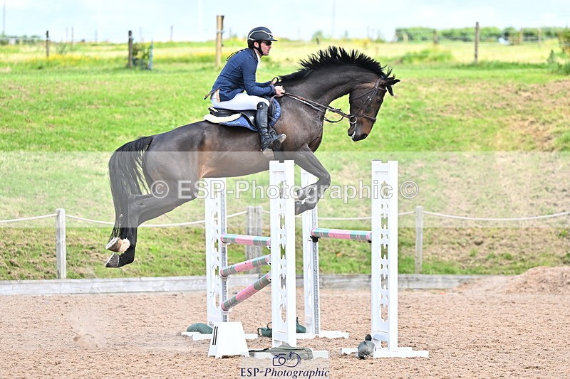 240608A-124341-02364 - Cls 4 Snr Newcomers and 1.10m Open