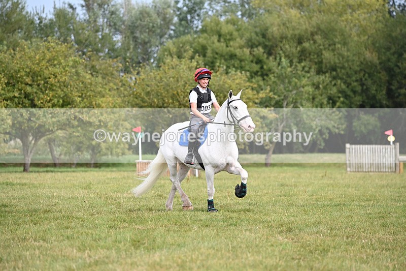 WJ6_1585 - 60cm XC Time 13:22 to 13:53