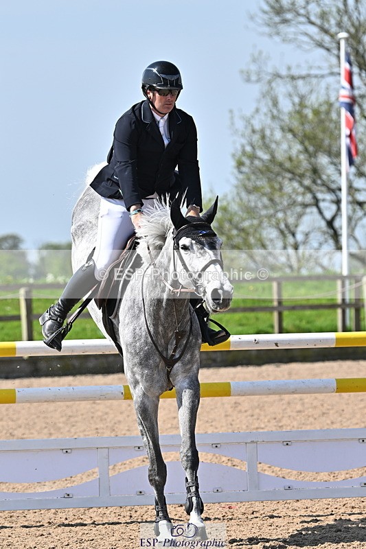 240509A-110510-01030 - Cls 9 Snr 1.20m Open