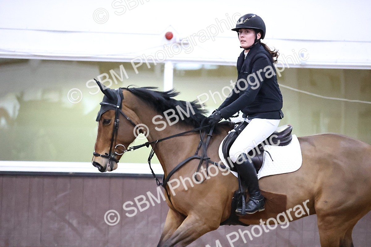 SBM_010192 - Class 25 - Equestrian Senior Foxhunter 1.20m