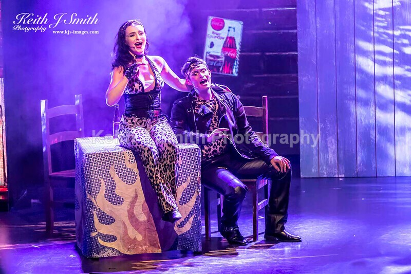 7KJS0027 - Ambition show team