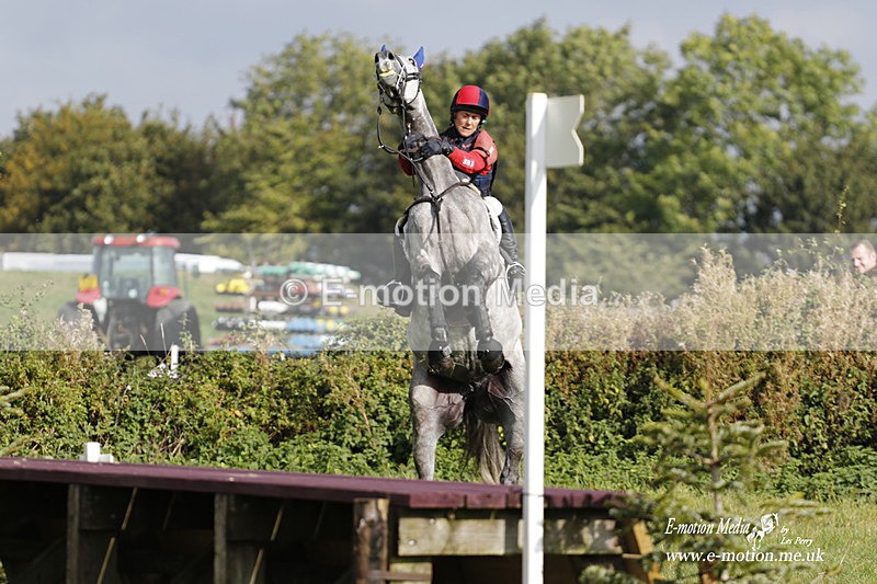  WWHT 171021 2983 - Intermediate (0.90m)  17/10/21