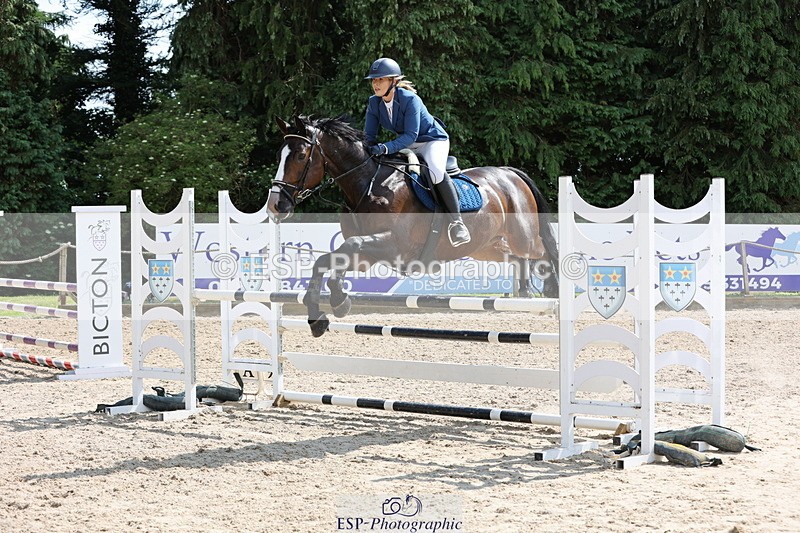 250614A-155423-08157 - Cls 30 1.05m Amateur Q and Open