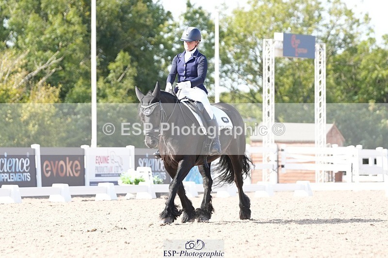 250817-163526-11735 - 188-Marina.GreenawayHynholme.Gladiator