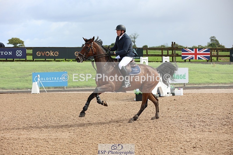 250911-121455-01387 - Cls 3 Snr Foxhunter