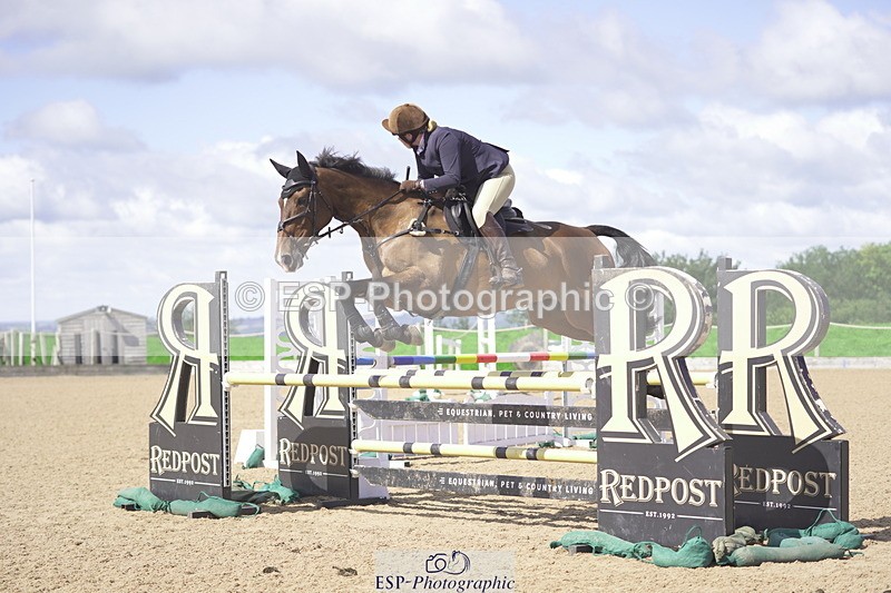 230806A-105110-01447 - Cls 13 Snr Newcomers & 1.10m Open