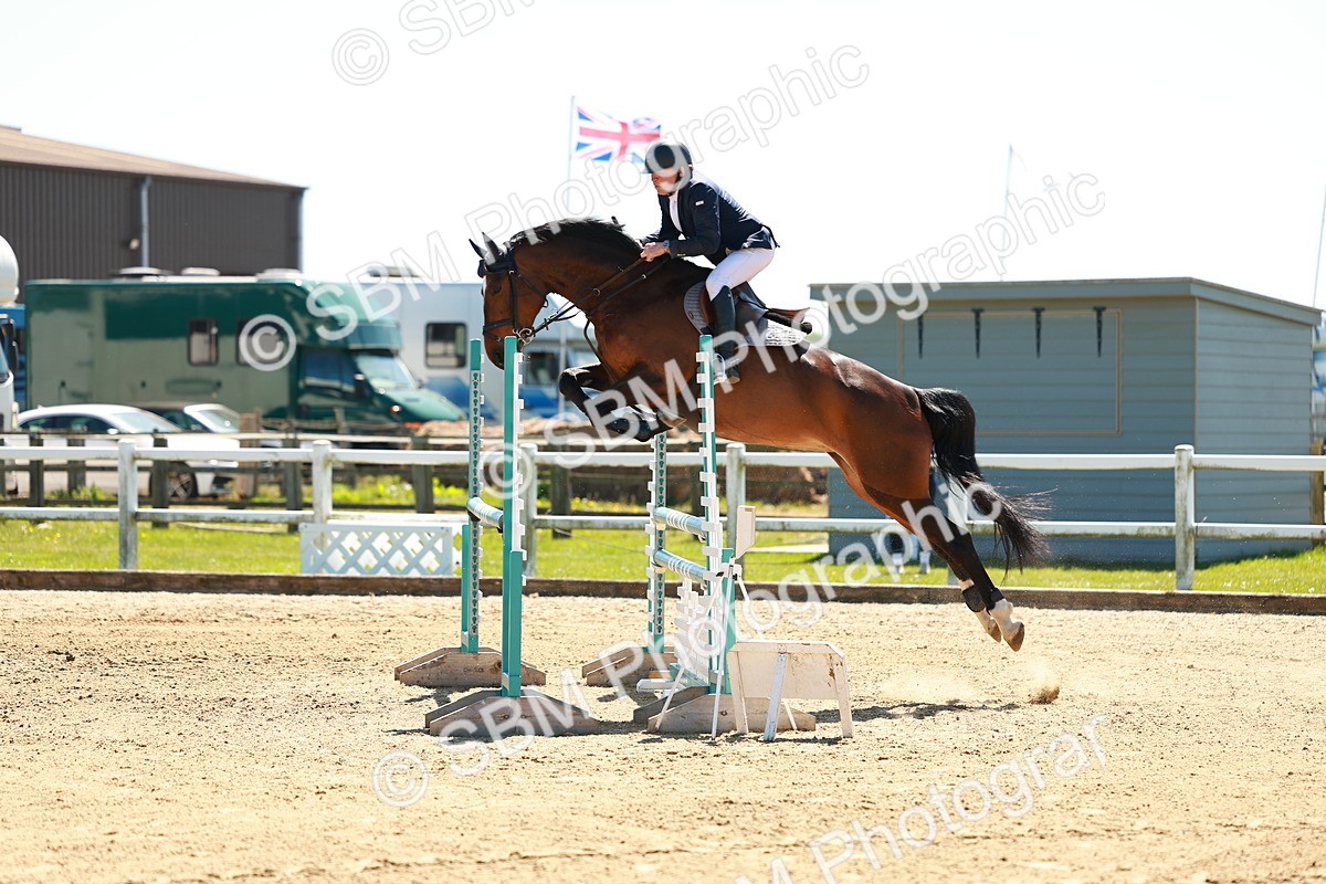 SBM_001055 - Class 4 - Senior Newcomers 1.10m