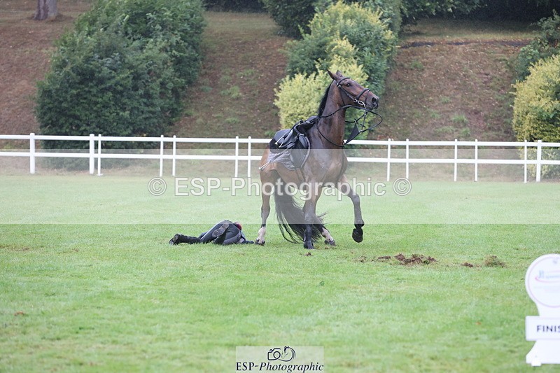 250830A-135648-06850 - Cls 16 Snr Newcomers and 1.10m Open