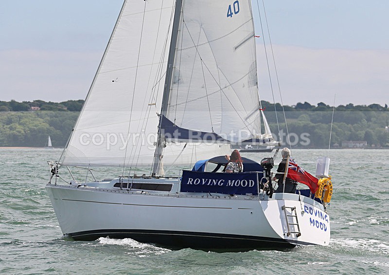 130609 ROVING MOOD WT7A2241 - Sailboats - monohull