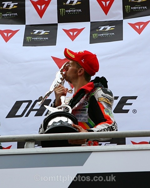  - Senior Race - TT 2010